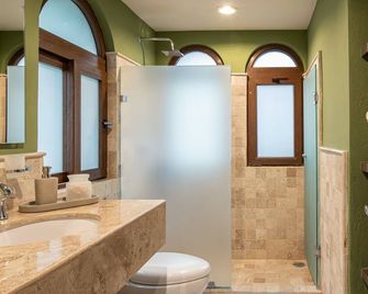 Gated Community Home, Parking, Pool, Tennis court - San Miguel de Allende - Bathroom