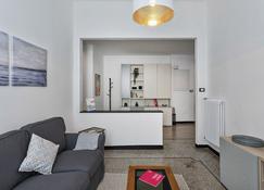 Central & Cozy Apartment by Wonderful Italy - Génova - Sala de estar