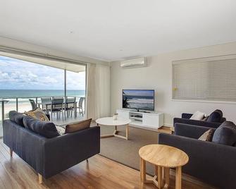 Sandbox Apartments - Tugun - Salon