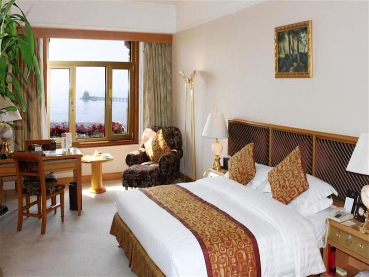 Qingdao Oceanwide Elite Hotel