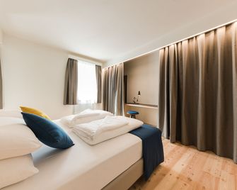 Gasthof Zum Hirschen - San Felice - Bedroom
