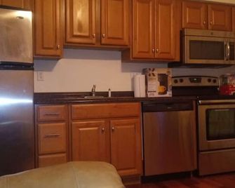 simple one bedroom free parking - Schenectady - Kitchen
