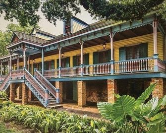 Stunning Condos Close to French Quarter - New Orleans - Building