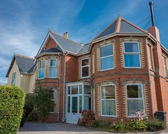 Clarendon - Newton Abbot - Edificio