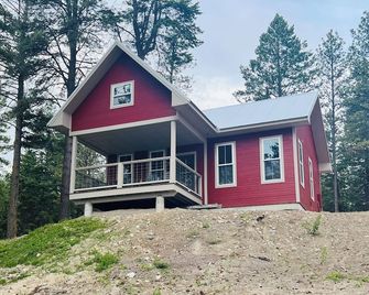 Elk Ridge Village 401A Cozy Cabin with views of Flathead Lake and the mountains - Lakeside - Edificio