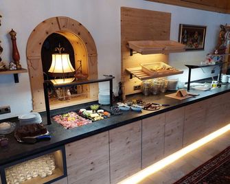 Hotel Stülzis - Lech am Arlberg - Buffé