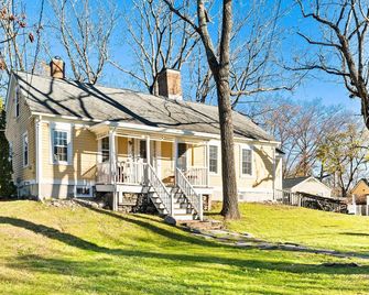 The Historic Cole Farmhouse #usa1731 - Providence - Building