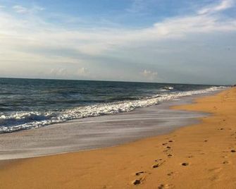 Lanta Pearl Beach Resort - Ko Lanta - Beach