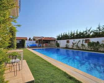 Cesme Elysium Hotel - Cesme - Pool