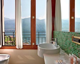 Hotel Belvedere - בילאג'ו - מרפסת