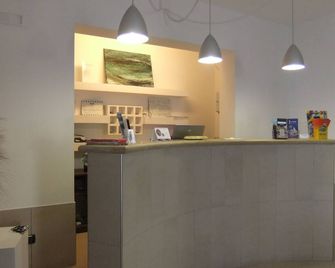 Hotel Villa Ionia - Avola - Front desk