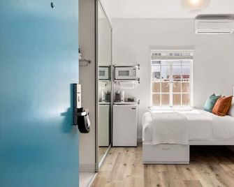 The Varden - A Self-Service Micro Hotel - Long Beach