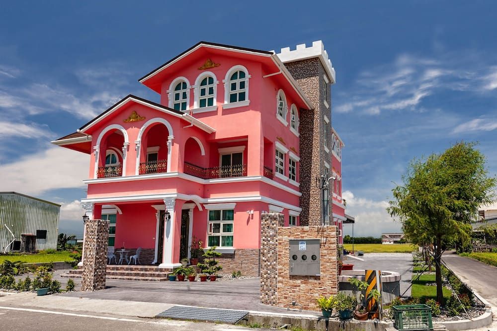 Honeysuckle Family Castle