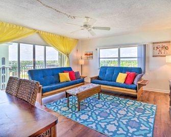 Steps to Sand Satellite Beach Condo With - Satellite Beach - Sala de estar