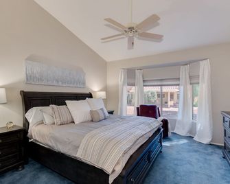 Ganado 2 Bedroom Home - Sun City West - Habitación