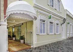 ibis Styles Curitiba Centro Civico - Curitiba - Κτίριο