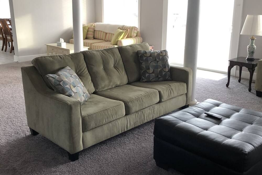 Mariners Cove 4 Bedroom Cottage by RedAwning - נורפולק - סלון