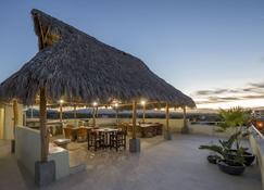 Punto Mita Eco Surf Suites & Café - Punta de Mita - Binnenhof