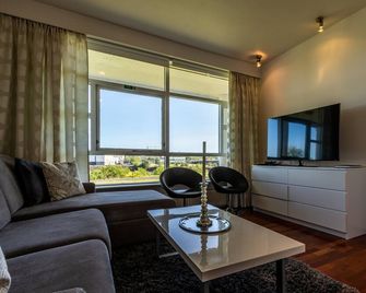 River Apartments - Selfoss - Living room