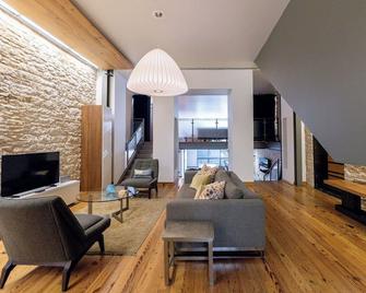 Stay Above It All: Modern Elegance, 3,000 Sq. Ft, Capitol Views & Prime Location - Austin