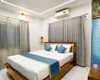 Royal Tusker Luxury Service Apartments - Mysore - Bedroom
