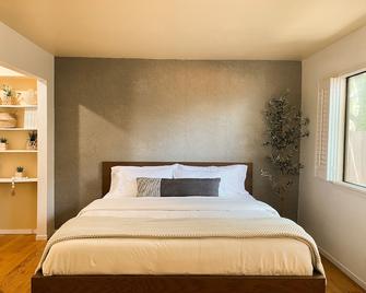 Downtown Millbrae- 5 Min From Sfo/Bart - Millbrae - Bedroom