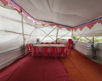Astha Residency - Mumbai - Innenhof