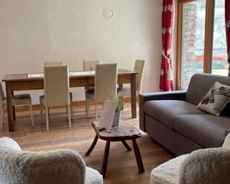 Two Bedroom Apartment - Valtournenche - Essbereich
