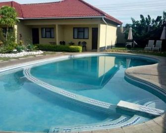 Moyo lodge - Lusaka - Pool