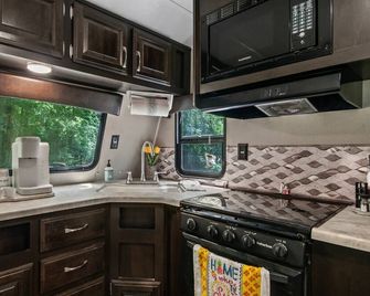 Holiday Haven has Water Access with Private Boat Launch on Lake Guntersville! - Scottsboro - Cocina