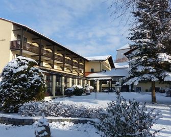 Gräfliches Hotel Alte Post - Bad Birnbach - Building