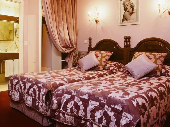 جراند هوتل دوشامبين