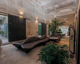 Escentrike Hostal - Mérida - Patio