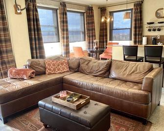 River View Condo in the Wilma - Missoula - Living room