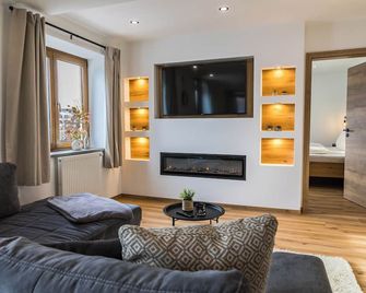 Hotel Garni Edelweiß - Siegsdorf - Вітальня