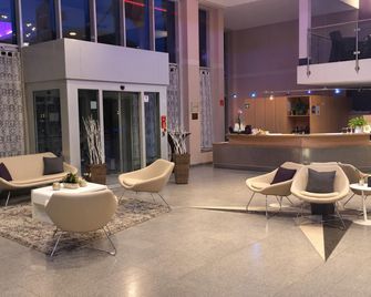 elaya hotel Wolfenbüttel, Trademark Collection by Wyndham - Wolfenbuttel - Lobby