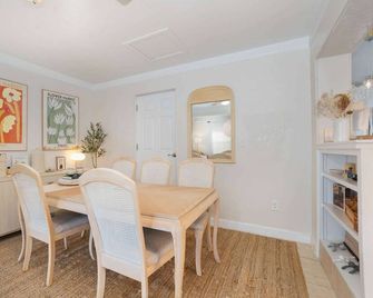 Ginger Home Heated Pool Beach 6mi Pet-Friendly - Melbourne - Dining room