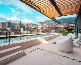 Calle Flora Hotel by Jalo - Medellín - Balcony