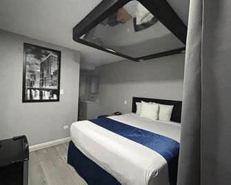 Rainbow Motel - Summit - Bedroom