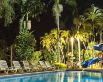 Hotel Estancia Santa Monica - Vinhedo - Pool
