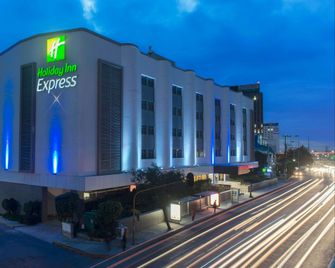Holiday Inn Express Mexico City - Toreo By IHG - Naucalpan de Juárez - Gebouw
