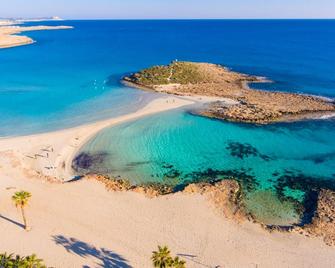 Villa Evelina Large Private Pool Walk to Beach Sea Views A C Wifi Eco-friendly - 3019 - Neo Chorio - Playa