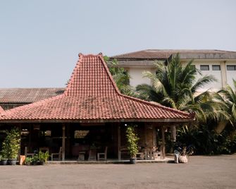 Pendopo Tumaritis - Cianjur - Restaurante