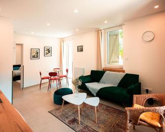 Appart 5 Charmant 2 pièces avec parking - Aix-les-Bains - Salon