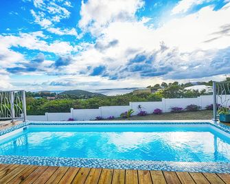 Searenity Villa in Cruz Bay with private pool and sunset view - St. John - Pool