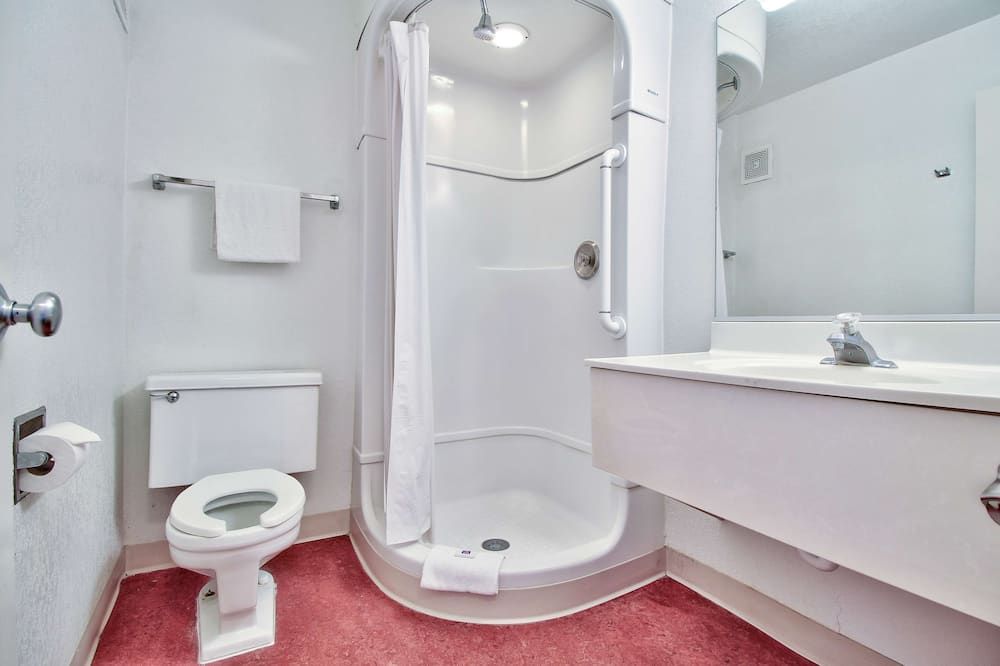 Motel 6 Nogales Az Mariposa Road - Nogales - Ванна кімната