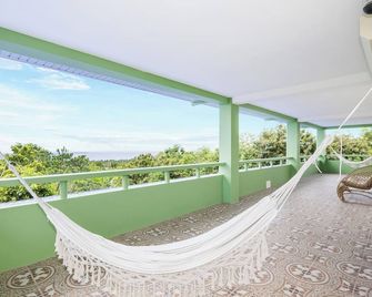 Villa Jolam - Family Haven in an Island Paradise - Camotes - Poro - Balkon