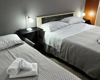 Appartamenti Scilla Paese Albergo - Scilla - Bedroom