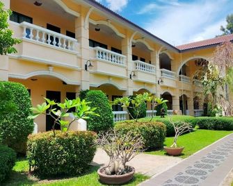 Park & Pool Resort - Nong Khai - Gebouw