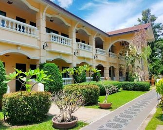 Park & Pool Resort - Nong Khai - Edificio